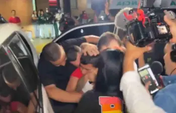 Angie Bonilla la mamá de Lyan Hortúa expresó su alivio al conocer la noticia. FOTO: Captura de video