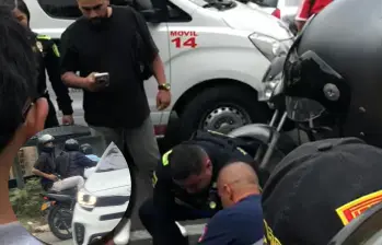 En la imagen principal, el fletero herido recibiendo atención pre hospitalaria. En el detalle, los presuntos cómplices quienes huyeron del sitio en otra motocicleta. FOTOS CORTESÍA.