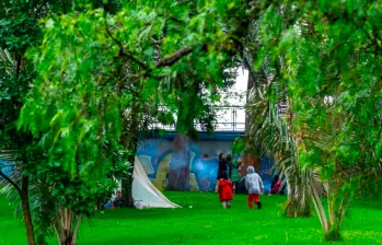 La comunidad impidió el traslado de los menores hacia un centro donde pretendían darles alimentación. FOTO CORTESÍA
