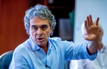 Fajardo aseguró que “el centro existe, pero no es suficiente. Necesitamos una nueva mayoría”. Foto: Juan Antonio Sánchez