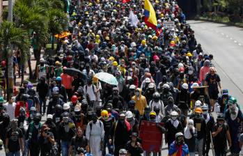 Tras el paro nacional, al final de cada mes se han realizado manifestaciones ciudadanas en Medellín. FOTO MANUEL SALDARRIAGA