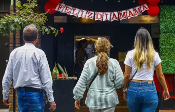 El Día de la Madre, aunque emotivo, es también una de las temporadas de mayor consumo del año, y muchos gastos se hacen sin planificación. Foto: Manuel Saldarriaga