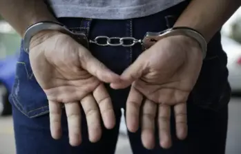 Las autoridades enviaron a la cárcel a Alexander Acevedo Agudelo y a Juan Pablo Zapata Guerra, por hechos violentos contra sus propios familiares. FOTO: COLPRENSA