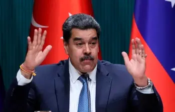 Nicolás Maduro denunció a Estados Unidos por “piratería y terrorismo internacional”, tras la incautación de buques con petróleo venezolano en el Caribe y el despliegue militar estadounidense. FOTO: AFP