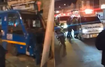En video quedaron las imágenes del accidente en el que cuatro personas resultaron heridas. FOTO: captura de video