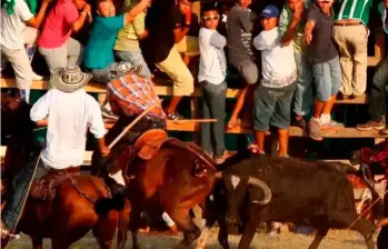 Aproximadamente cuatro menores resultaron heridos durante las corralejas. FOTO: EL COLOMBIANO