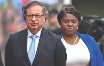 La funcionaria afirmó que aunque llegó con sueños y esperanzas de progresismo, se encontró con políticas y comportamientos estructurales de opresión. Foto: AFP