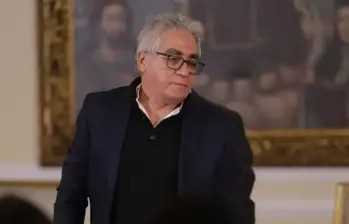 Además, dijo que el sábado pasado, día del atentado, solo estaban dos escoltas junto al líder opositor y un tercer escolta/conductor en el vehículo blindado. Foto: Colprensa 