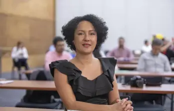 Isabel Zuleta, congresista y delegada del Gobierno en espacios de diálogo carcelario, enfrenta cuestionamientos por supuesta injerencia en asuntos penitenciarios. FOTO: Archivo EL COLOMBIANO, Carlos Velásquez