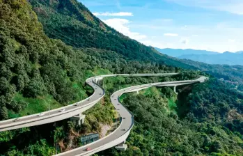 La segunda etapa del Túnel de Oriente comprende no solo la apertura de un otra boca, sino un complejo vial complementario. FOTO: CORTESÍA 