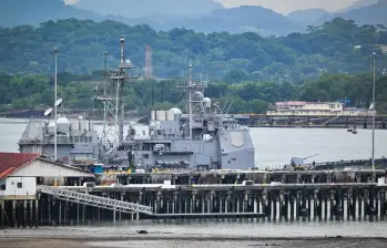 El despliegue militar estadounidense en el Caribe incluye varios buques de guerra y un submarino nuclear. FOTO: AFP