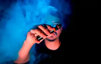 Proyecto de Ley propone dos nuevos impuesto para los vapeadores en Colombia. FOTO EL COLOMBIANO. 