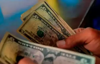 Impuesto a remesas desde Estados Unidos podría subir 5%. FOTO EL COLOMBIANO. 
