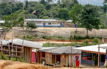 En la vereda Carrizal temen que se desate una confrontación armada entre el EGC y las disidencias. FOTO ARCHIVO