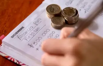 Los primero que debe hacer para ahorrar es presupuestar mejor sus ingresos. FOTO EL COLOMBIANO. 