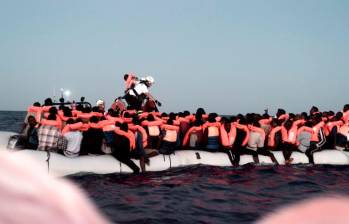 Se estima que solo en 2023 alrededor de 30.000 migrantes alcanzaron las costas inglesas desde el norte de Francia. FOTO: REUTERS/REFERENCIA