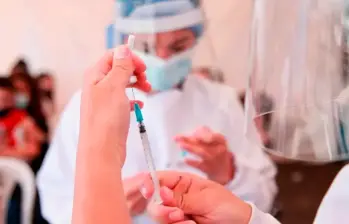 La OMS aprobó un nuevo acuerdo global para prevenir y enfrentar futuras pandemias con mayor equidad. FOTO Colprensa 