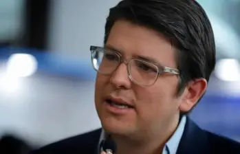 El congresita del Centro Democrático, víctima de un atentado el pasado 7 de junio, lidera con un 13,7 %. FOTO: EL COLOMBIANO