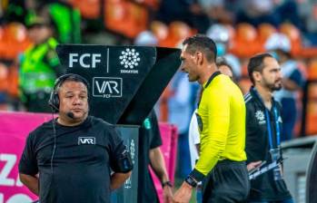 De acuerdo con la decisión tomada por la Fifa, ahora la Federación Colombiana de Fútbol tendrá libertad para capacitar a los árbitros colombianos. FOTO: JUAN ANTONIO SÁNCHEZ 