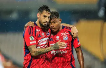 DIM y Bucaramanga ya están clasificados a la siguiente fase de la Liga Betplay-2-2025. Francisco Fydriszewski y Léider Berrío entre las figuras ante el cuadro leopardo. FOTO Juan Antonio Sánchez Ocampo DIM y Bucaramanga ya están clasificados a la siguiente fase de la Liga Betplay-2-2025. Francisco Fydriszewski y Léider Berrío entre las figuras ante el cuadro leopardo. FOTO Juan Antonio Sánchez Ocampo