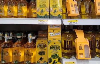 El precio de licores en Colombia, como el aguardiente, caerá hasta 15% luego de que la Corte Constitucional suspendiera la emergencia económica. FOTO EL COLOMBIANO