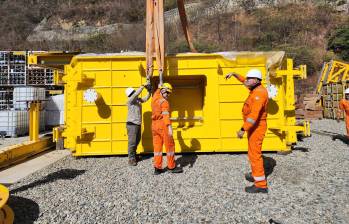 Obreros de EPM durante labores constructivas en la presa de Hidroiguango. FOTO: Cortesía