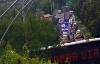 Aspecto de la Autopista Sur durante la mañana de este martes. FOTO: Cortesía Secretaría de Movilidad