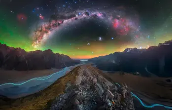 Esta fotografía titulada: El núcleo de Andrómeda realizada por los fotógrafos, Weitang Liang, Qi Yang, Chuhong Yu, fue la ganadora en la categoría Galaxias y también fue la ganador general. Foto: Weitang Liang, Qi Yang, Chuhong Yu