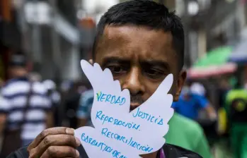 Varios municipios de Antioquia conmemoraron del Día Nacional de la Memoria y Solidaridad con las víctimas del conflicto armado en diferentes puntos de Medellín. Foto: Julio César Herrera Echeverri