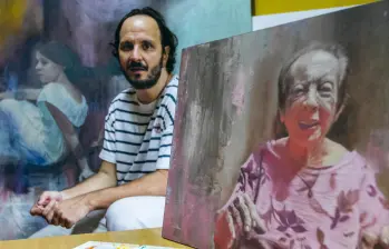 Federico Fernández Gärtner en su taller, espacio de trabajo y formación donde desarrolla su obra y desde el que también dicta clases de pintura (más información en @fedefergartner). FOTO Julio Herrera