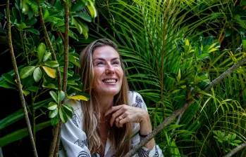 La autora antioqueña presentó su nuevo libro en España, Ahora le lleha el turno de hacerlo en Medellín. Foto: Julio Herrera.