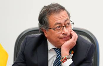 El presidente Gustavo Petro insiste en que está facultado para convocar a la consulta vía decreto. FOTO: Presidencía