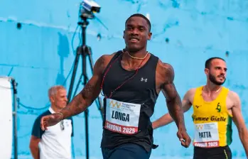 Ronal Longa, que cumplirá este 30 de junio 21 años de edad, viene impresionando con sus progresos en el área de la velocidad. Se radicó en Ecuador y tras recuperarse de una lesión volvió a su mejor nivel. En el Mundial de mayores en Tokio espera estar entre los finalistas. FOTO Instragram Ronal-Chiara Montesano