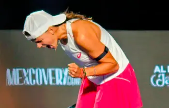 Emiliana Arango festejando en Guadalajara. FOTO @fedecoltenis