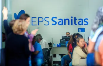 Cuando la Corte Constitucional tumbó la intervención a EPS Sanitas, sus representantes calificaron la acción del Gobierno como “una estrategia premeditada, arbitraria, malévola, deliberada y anunciada”. FOTO Camilo Suárez