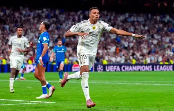 Kylian Mbappé salvó al Real Madrid con dos goles de penal, en el duelo por Champions League ante el Marsella. FOTO GETTY 