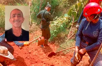 A Arturo Enrique Aguirre García (detalle) lo encontraron en un talud del sector La Candelaria, zona urbana de San Luis, donde se encontraba realizando la excavación. FOTOS: CORTESÍA BOMBEROS SAN LUIS (ANTIOQUIA).