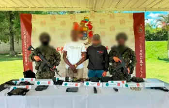 John Fredy Rengifo, alias Joao o 88, fue capturado al ser señalado de ser uno de los cabecillas del Clan del Golfo en el Nordeste antioqueño. FOTO: CORTESÍA EJÉRCITO NACIONAL