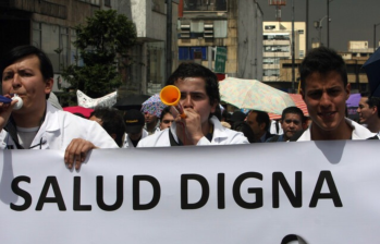 Médicos se suman a la marcha programada para el 21 de abril contra el Gobierno de Petro