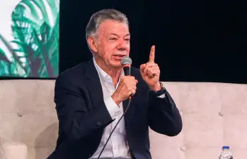 Aunque Santos insiste en su independencia, analistas advierten que su voz podría incidir en el debate electoral y legitimar a ciertos sectores. FOTO: COLPRENSA Aunque Santos insiste en su independencia, analistas advierten que su voz podría incidir en el debate electoral y legitimar a ciertos sectores. FOTO: COLPRENSA