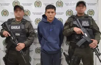 En un operativo conjunto con autoridades chilenas que se llevó a cabo en el municipio de Chiscas, Boyacá, se dio con la captura de Luis Alfredo Carrillo Ortiz, alias Gocho, presunto miembro del Tren de Aragua. FOTO: Fiscalía General de la Nación