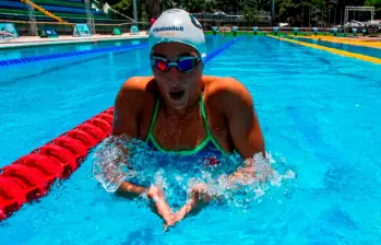 Tiffany Murillo ganó seis medallas de oro en el Panamericano Junior de Natación que se realizó en mayo en Medellín. FOTO: Julio César Herrera