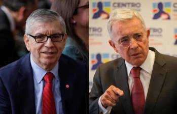 El exmandatario César Gaviria y Álvaro Uribe coincidirán en Medellín en una cita que busca reconfigurar el panorama político antes de las elecciones de 2026. FOTOS: COLPRENSA. El exmandatario César Gaviria y Álvaro Uribe coincidirán en Medellín en una cita que busca reconfigurar el panorama político antes de las elecciones de 2026. FOTOS: COLPRENSA.