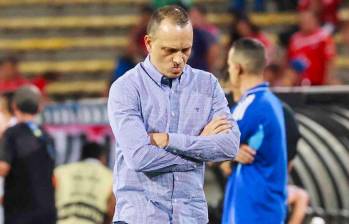 El técnico Alejandro Restrepo no ocultó su molestia por la derrota ante Nacional y reflexionó sobre lo que sigue para el DIM, el duelo ante Bucaramanga este miércoles. FOTO MANUEL SALDARRIAGA