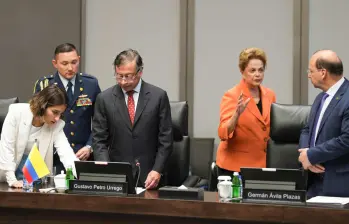 Según Sarabia, los ministros que no estaban citados al encuentro “estuvieron acompañando en otra sala atendiendo y esperando”. FOTO: Presidencia