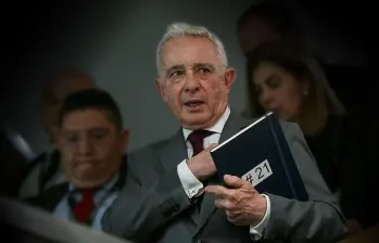 Álvaro Uribe Vélez se convirtió en el primer expresidente colombiano en estar sentado en el banquillo de los acusados. FOTO 