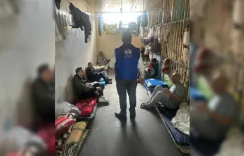 La Personería de Bogotá ha realizado frecuentes visitas para documentar la situación de hacinamiento en los calabozos de la URI de Puente Aranda, en Bogotá. FOTO: CORTESÍA PERSONERÍA DE BOGOTÁ.