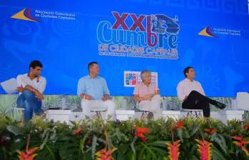  En la XXI Cumbre de Asocapitales que se cumplió en San José del Guaviare, los alcaldes de las ciudades capitales hablaron sobre el plan nacional de desarrollo, evento al que asistió el director de Planeación Nacional, Jorge Iván González. (Colprensa-DNP).