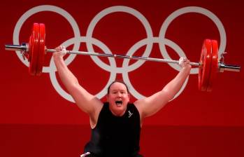 La deportista Laurel Hubbard de Nueva Zelanda participó en los Juegos Olímpicos de Tokio 2021, aunque no tuvo buena figuración, pues falló en sus tres intentos. FOTO GETTY 