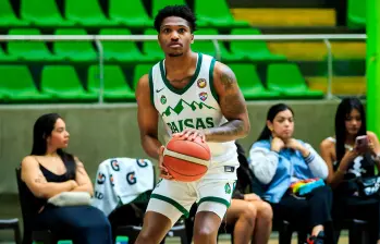 El norteamericano Brandon Weatherspoon le aporta a Paisas efectividad en los lanzamientos de tres puntos. FOTO camilo suárez 